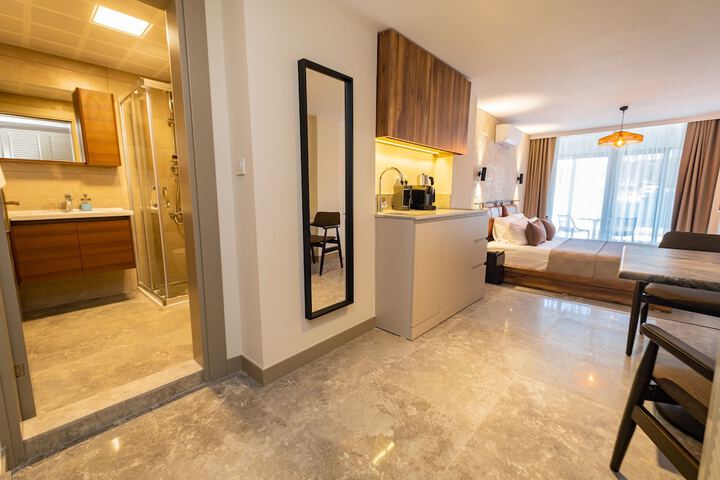 Room 21 of 63