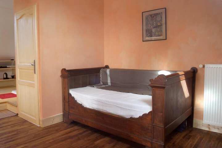 Room 13 of 46