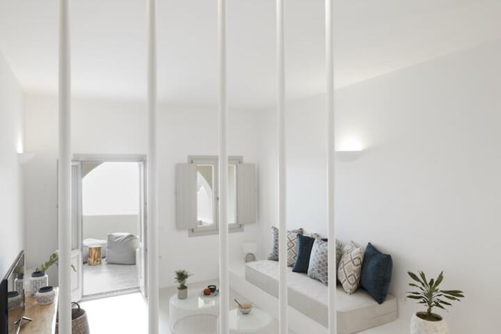 Room 4 of 40