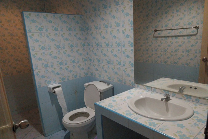 Room 13 of 47