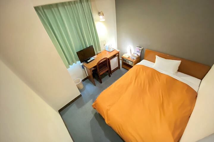 Room 18 of 79