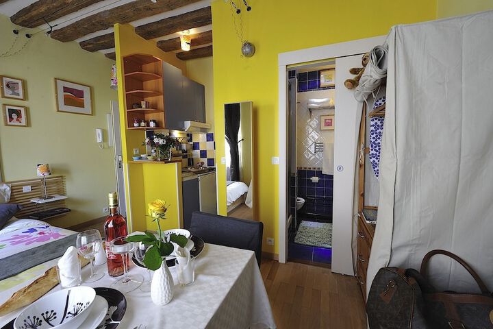 Room 5 of 648