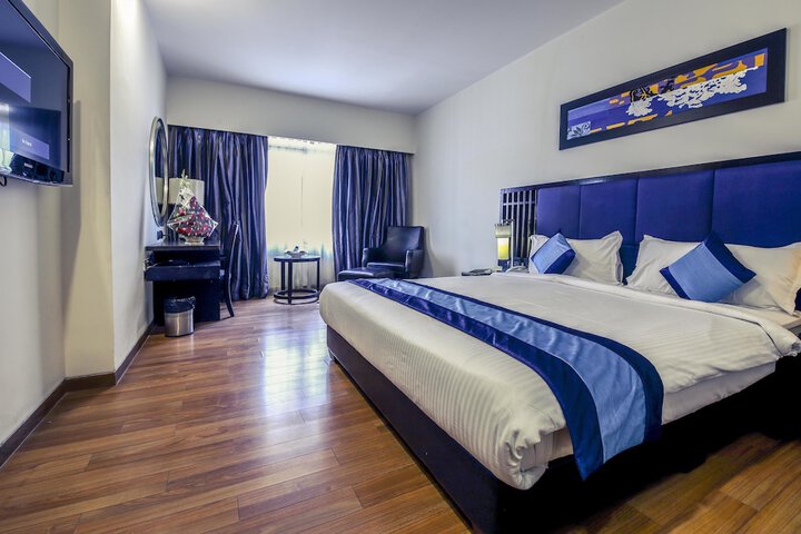 Room 7 of 34