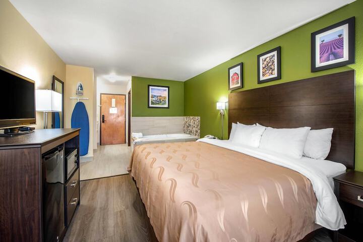 Room 15 of 43