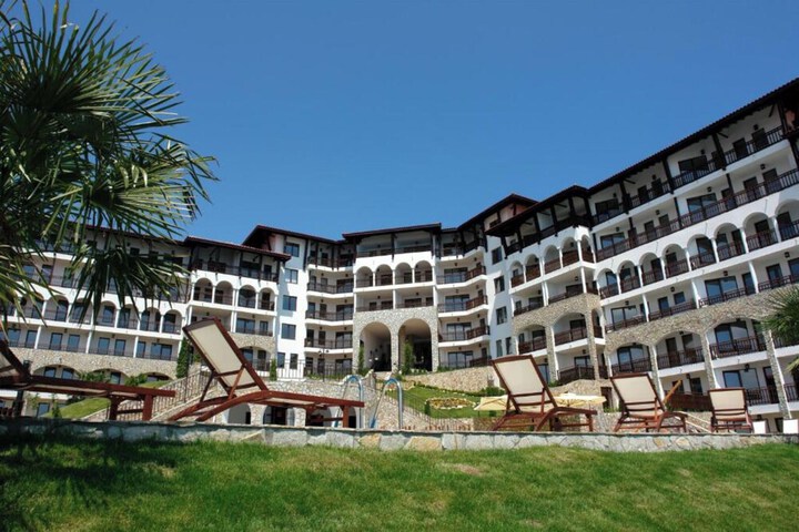 Hotel 100 of 102