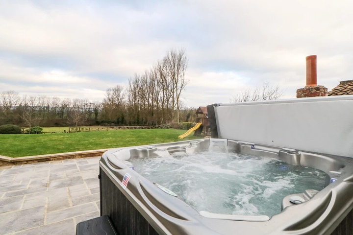 Pool 14 of 25