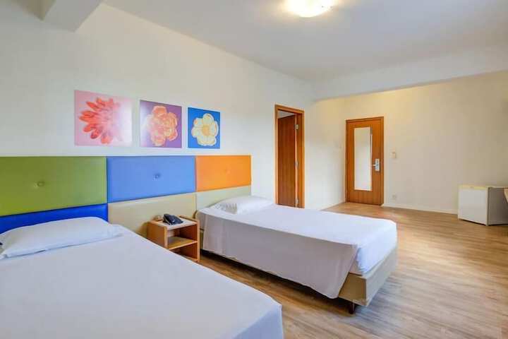 Room 6 of 29