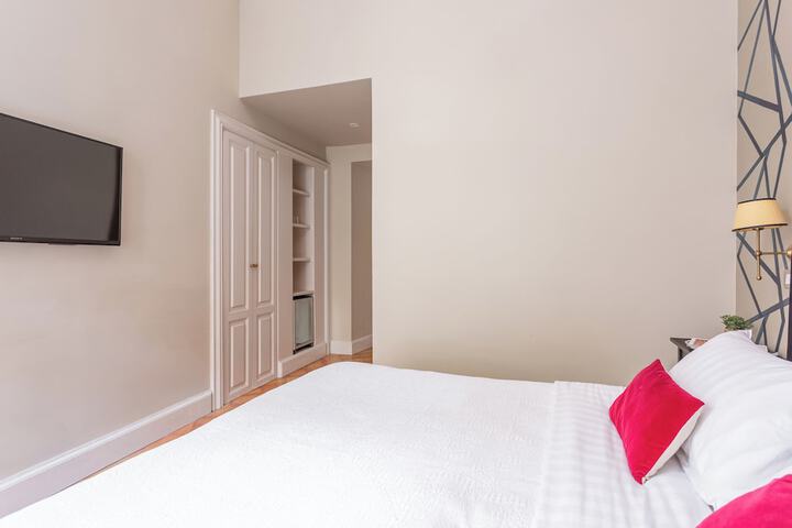 Room 30 of 56