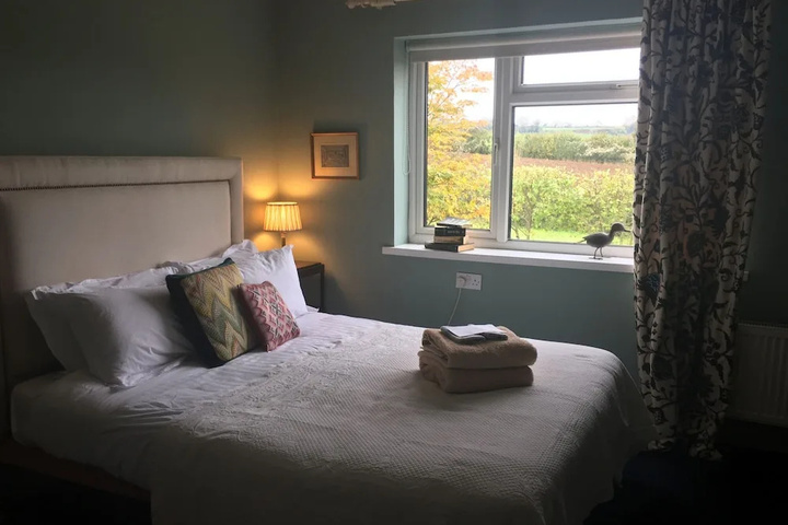 Room 3 of 12