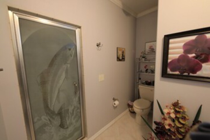 Room 11 of 68
