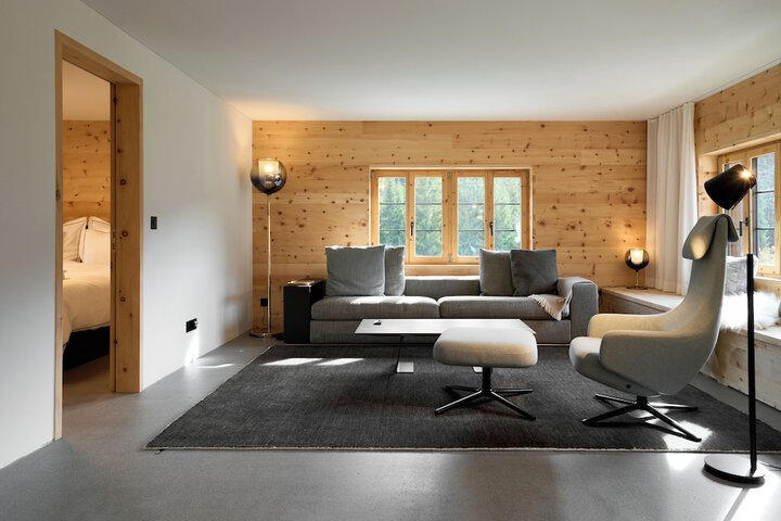 Room 7 of 19