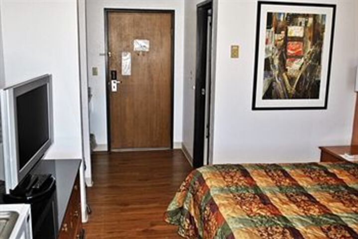 Room 21 of 29