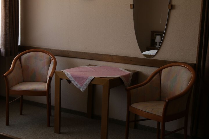 Room 15 of 42