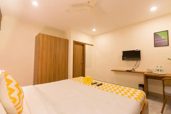 Room 2 of 11