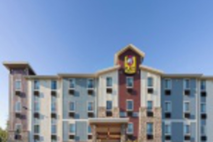 Hotel 18 of 142