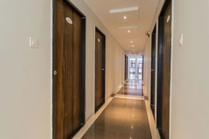 Ballroom/Hall 14 of 21