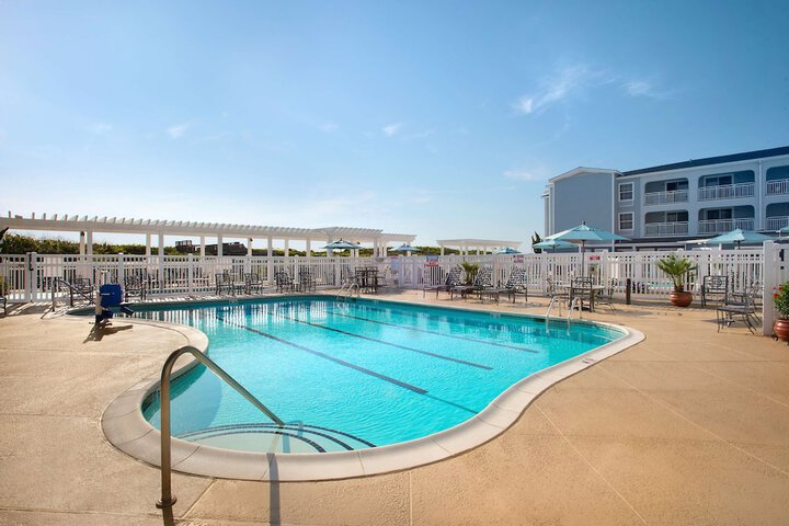 Pool 38 of 67