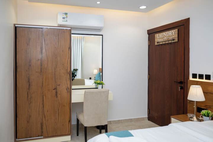 Room 19 of 32
