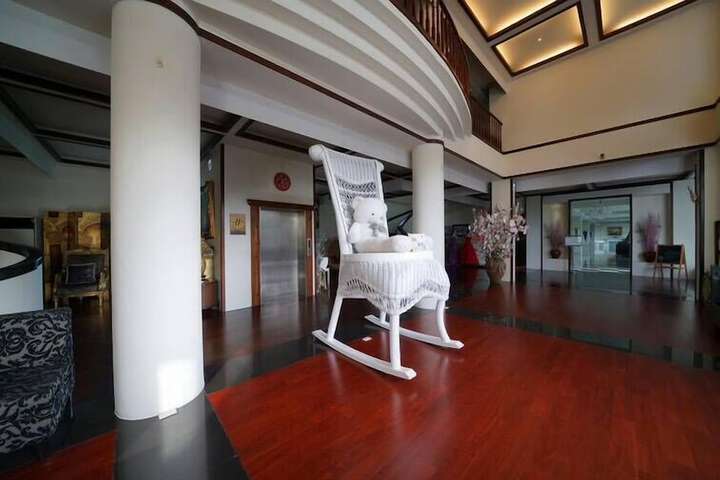 Lobby Photos
