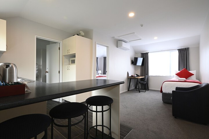 Room 26 of 46