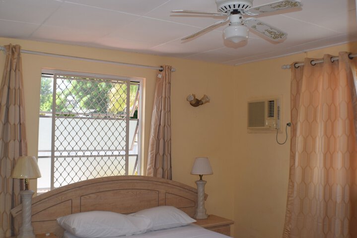 Room 9 of 26