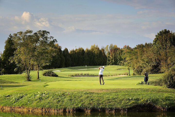 Golf 48 of 73
