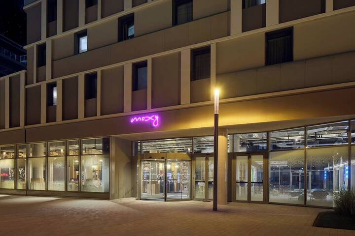 Hotel 47 of 55