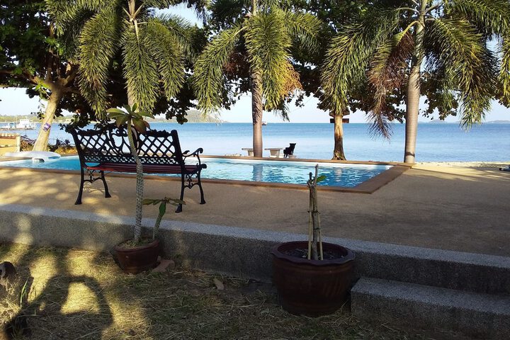 Jinta Beach Bungalow