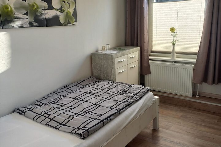 Room 5 of 26