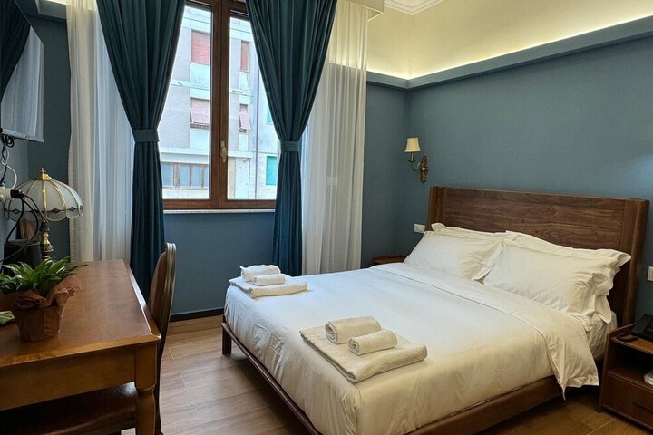 Room 49 of 96