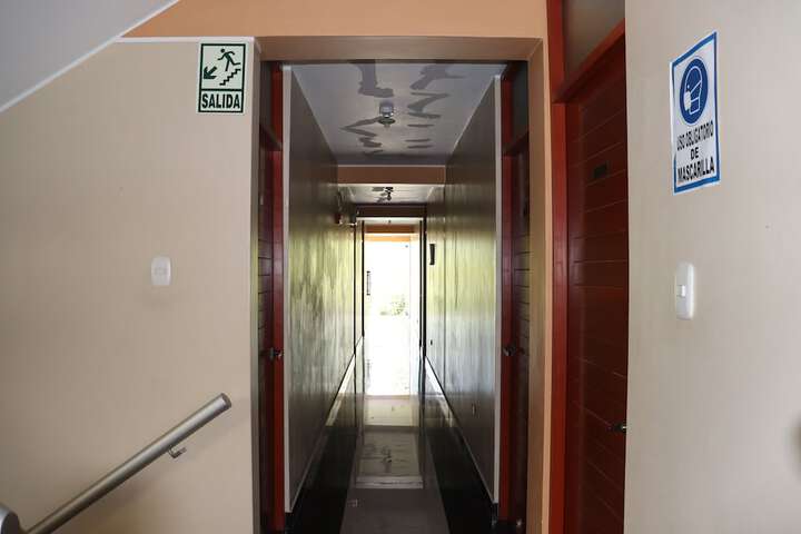 Ballroom/Hall 32 of 41
