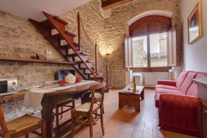 Exterior of Ponte Vecchio Suite by Home Sharing