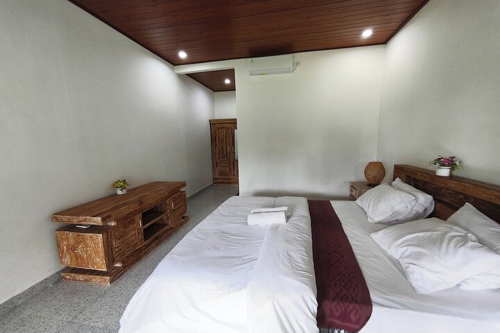 Room 7 of 24