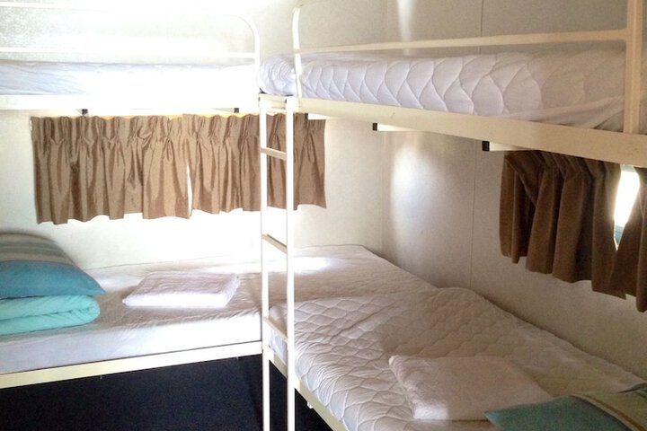 Room 6 of 28