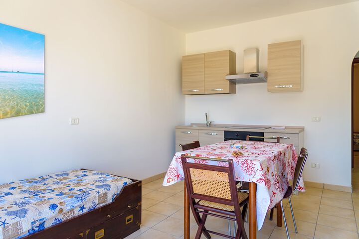 Room 10 of 25
