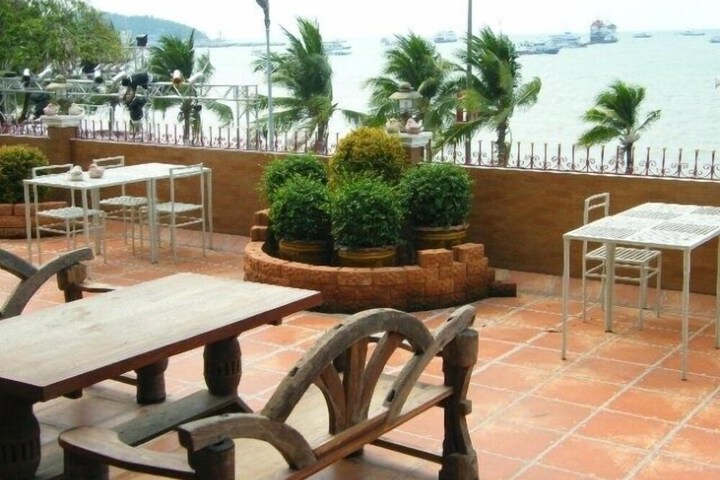 Terrace/Patio 27 of 31