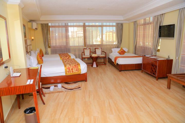 Room 15 of 90