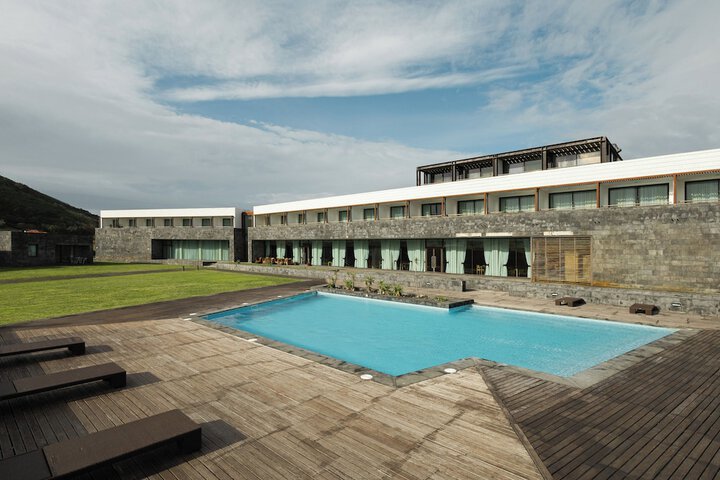 Hotel with Pool