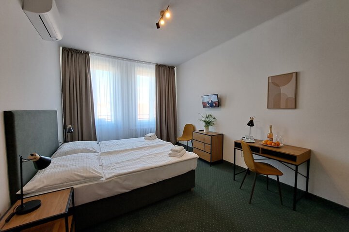 Room 16 of 51