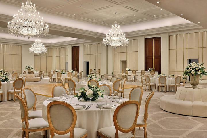 Ballroom/Hall 144 of 157