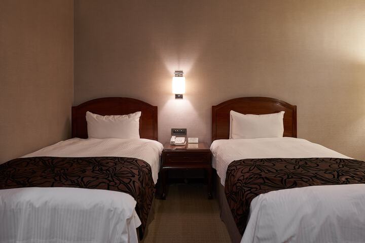 Room 11 of 72