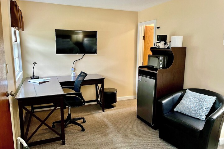 Room 40 of 106