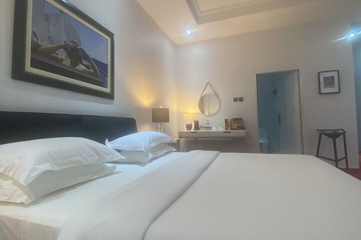 Room 30 of 68
