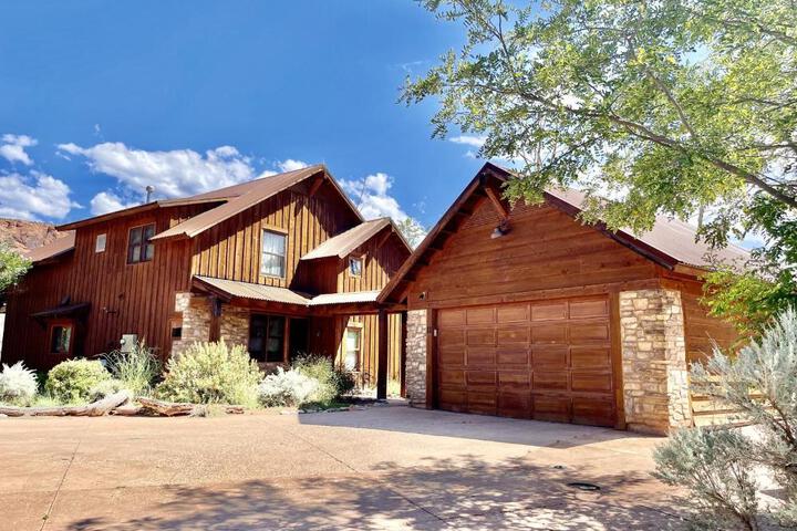 The Sanctuary by the Golf Course in Moab, UT