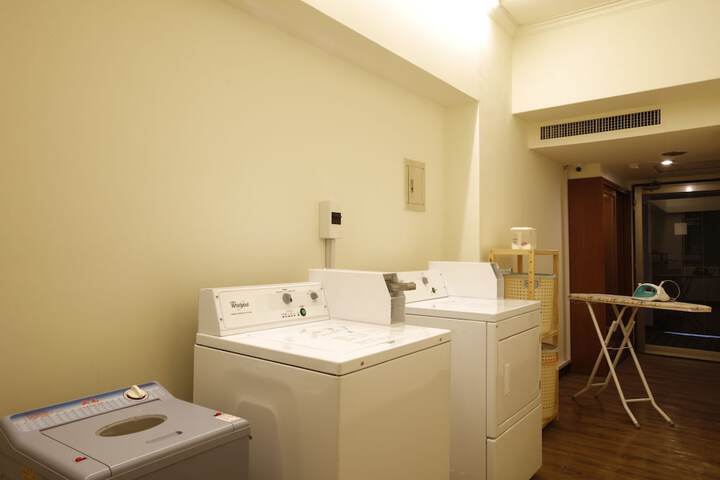 Room 16 of 22