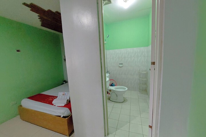 Room 18 of 24