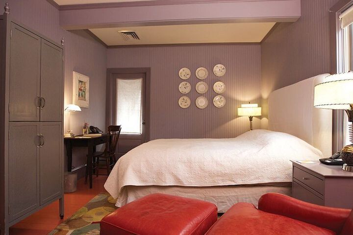 Room 5 of 89
