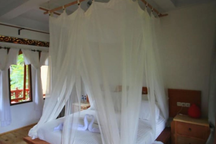 Room 7 of 44