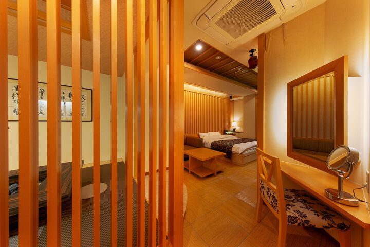 Room 18 of 46