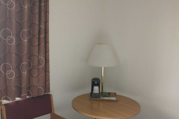 Room 5 of 31